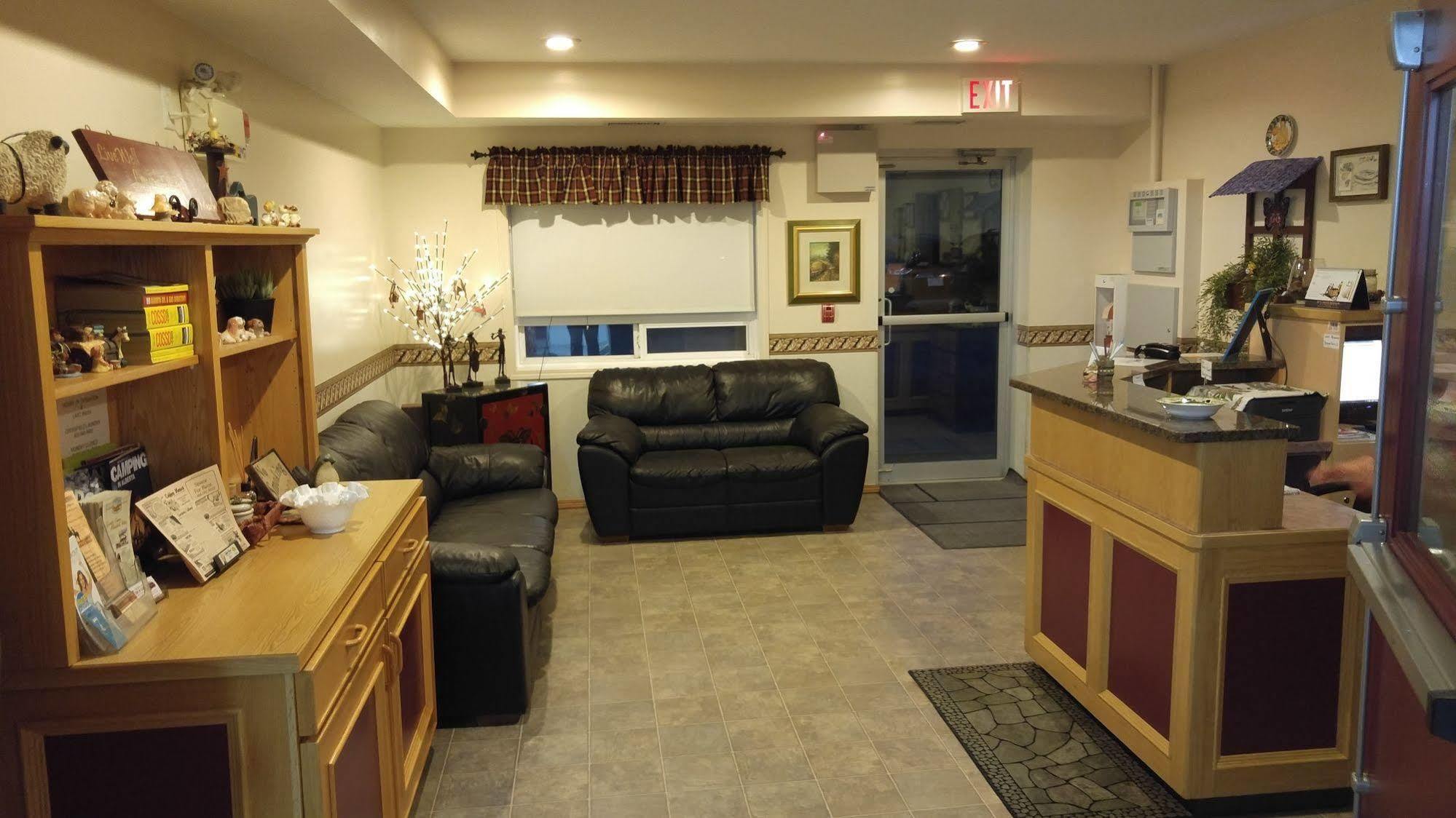 Crossfield Country Inn Exterior photo